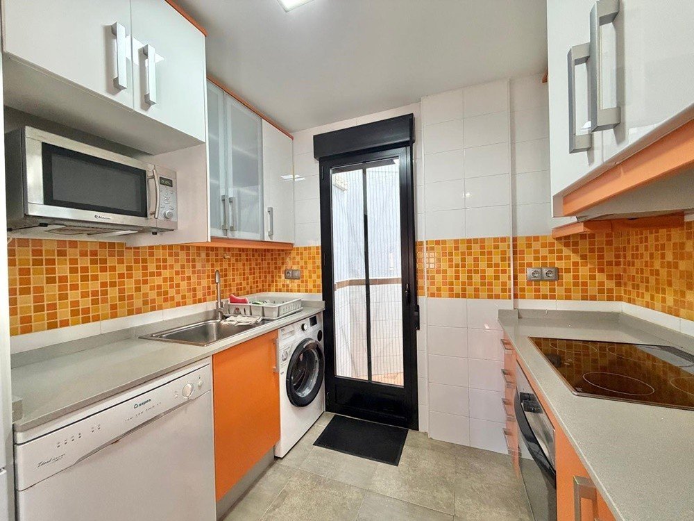 Flat in Torrevieja — image 10